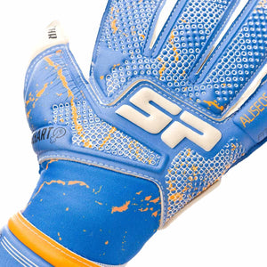 Backhand of a soccer glove for women with a single-piece and seamless latex body